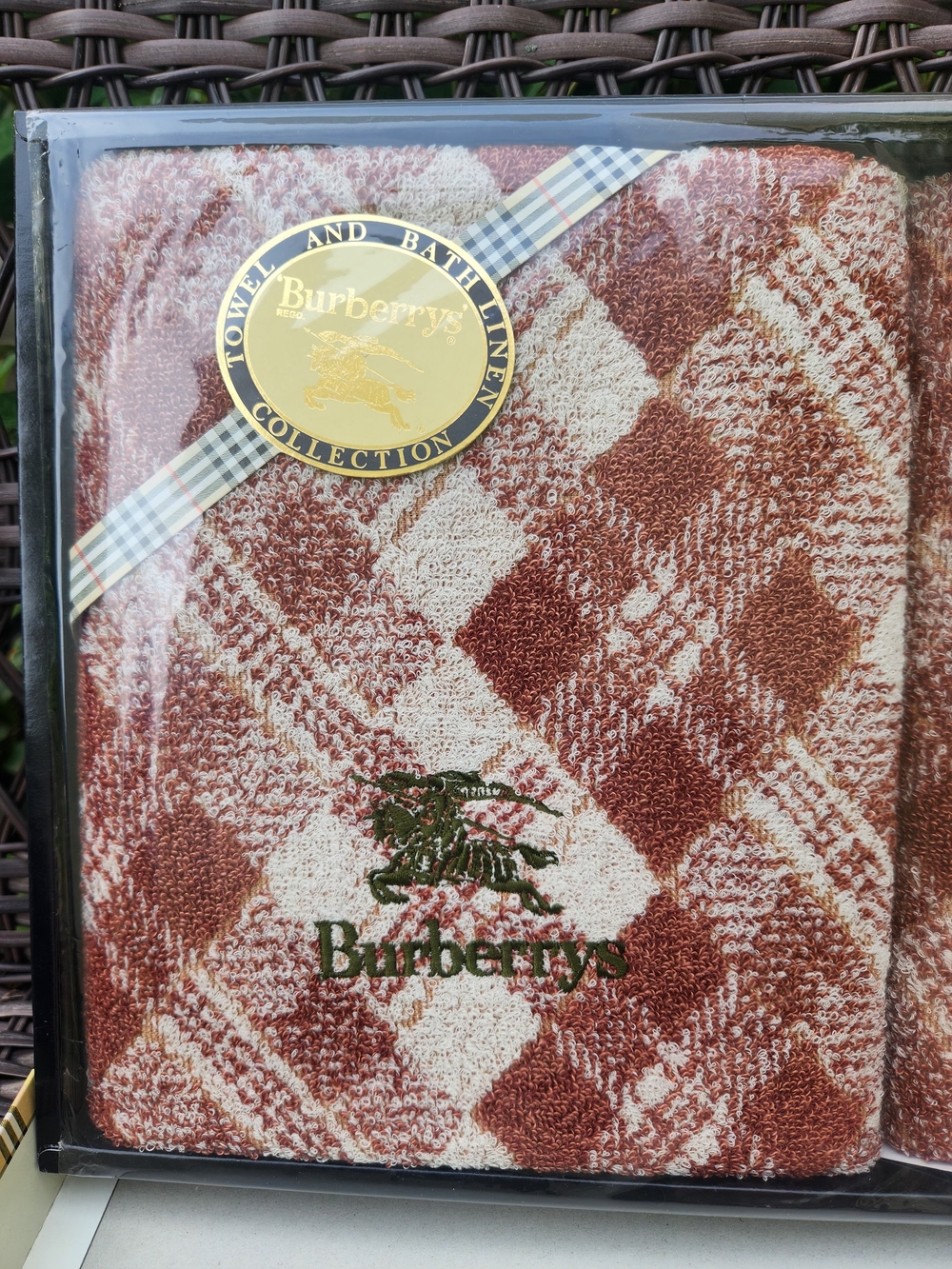 Vintage Burberrys London Plaid Towel Gift Set NIB 100% Cotton - Picture 4 of 9